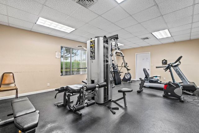 2905 SW 22nd Avenue 202, Delray Beach, FL 33445