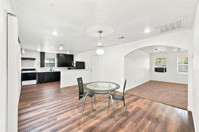 211 Estelle Circle, Texas City, TX 77591