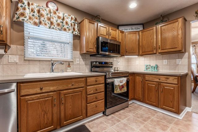 6553 Weston Circle E, Dublin, OH 43016