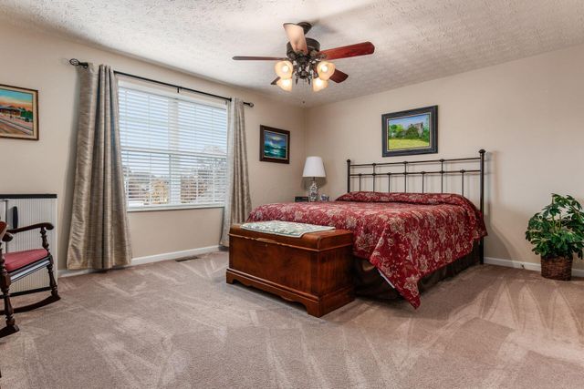 6553 Weston Circle E, Dublin, OH 43016