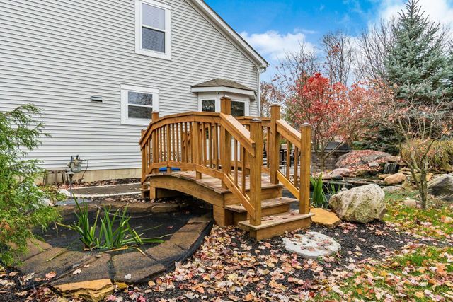 6553 Weston Circle E, Dublin, OH 43016