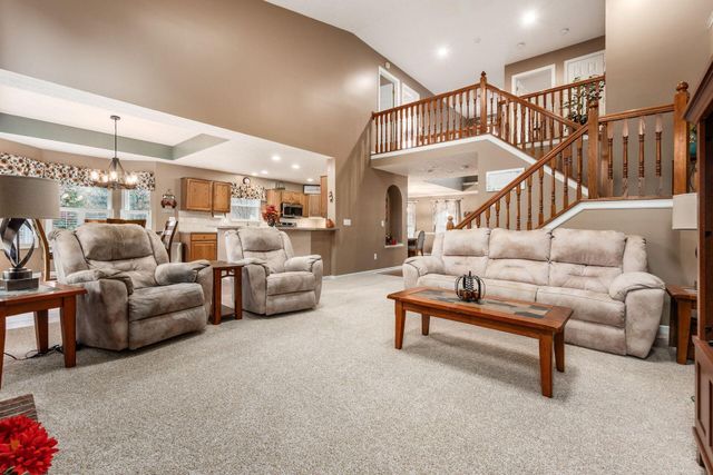 6553 Weston Circle E, Dublin, OH 43016