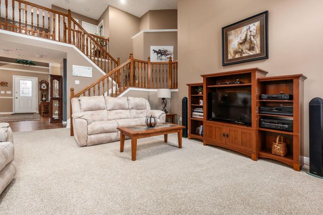 6553 Weston Circle E, Dublin, OH 43016