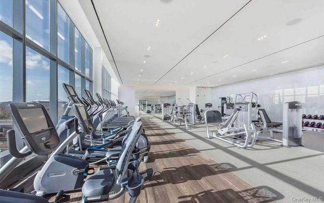 131-01 40th Road PH3D, Flushing, NY 11354
