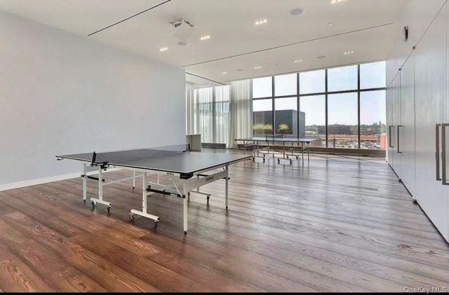 131-01 40th Road PH3D, Flushing, NY 11354