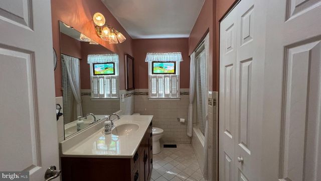 723 KETTLE RUN RD, Marlton, NJ 08053