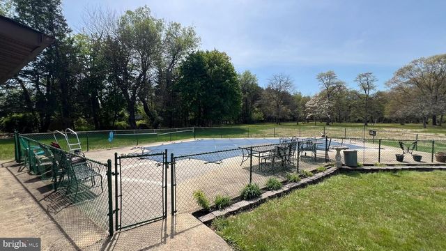 723 KETTLE RUN RD, Marlton, NJ 08053