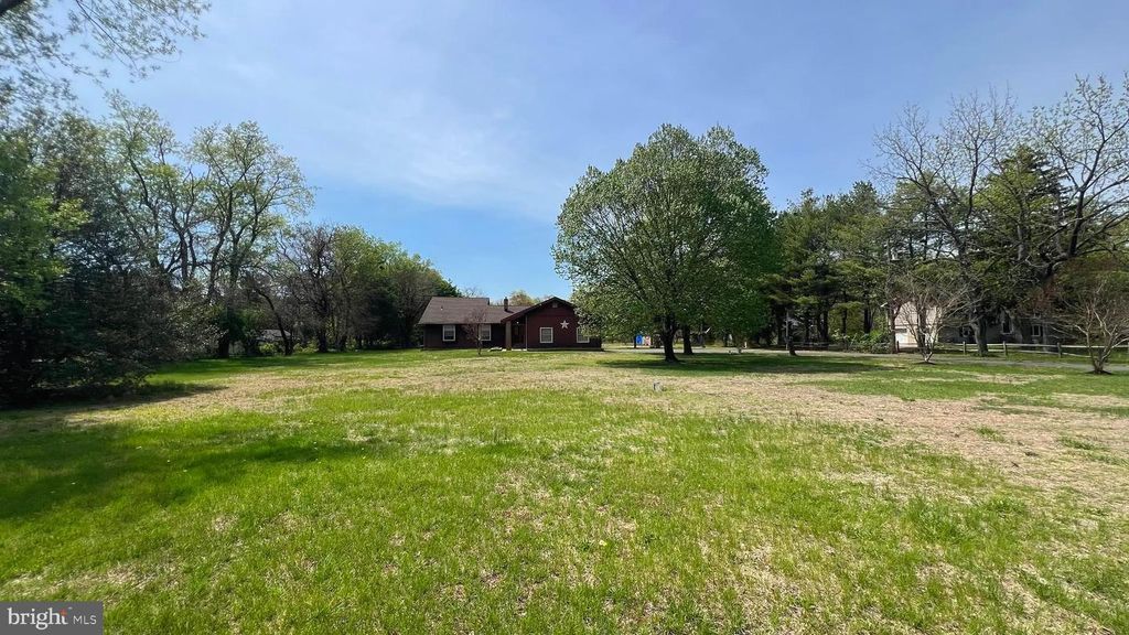 723 KETTLE RUN RD, Marlton, NJ 08053