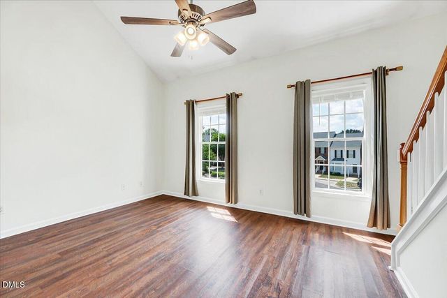 204 Knightsborough Way, Apex, NC 27502