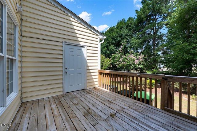 204 Knightsborough Way, Apex, NC 27502