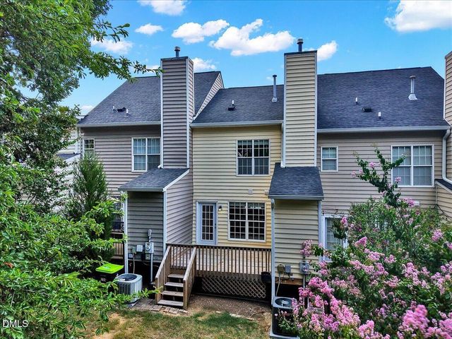 204 Knightsborough Way, Apex, NC 27502