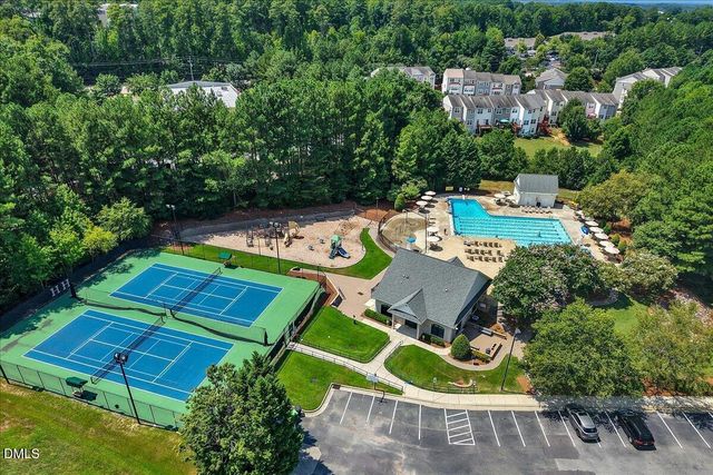 204 Knightsborough Way, Apex, NC 27502