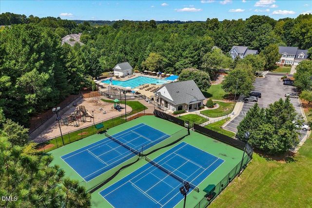 204 Knightsborough Way, Apex, NC 27502