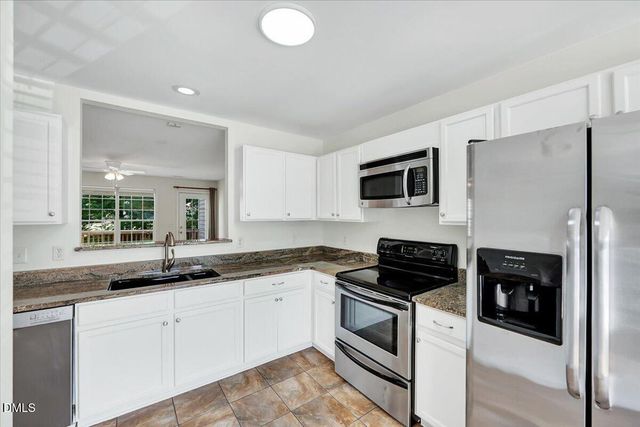 204 Knightsborough Way, Apex, NC 27502
