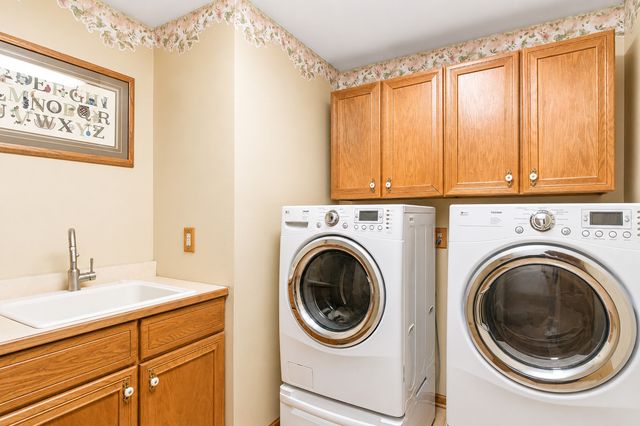 2617 Crystal Way, Crystal Lake, IL 60012