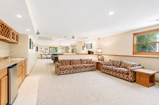 2617 Crystal Way, Crystal Lake, IL 60012