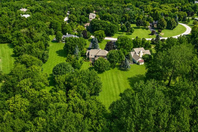 2617 Crystal Way, Crystal Lake, IL 60012