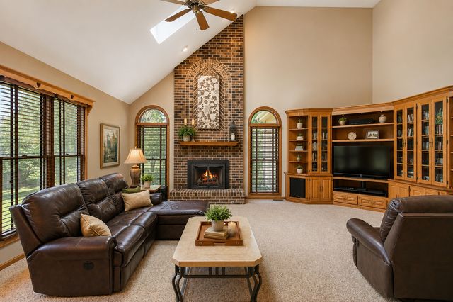 2617 Crystal Way, Crystal Lake, IL 60012