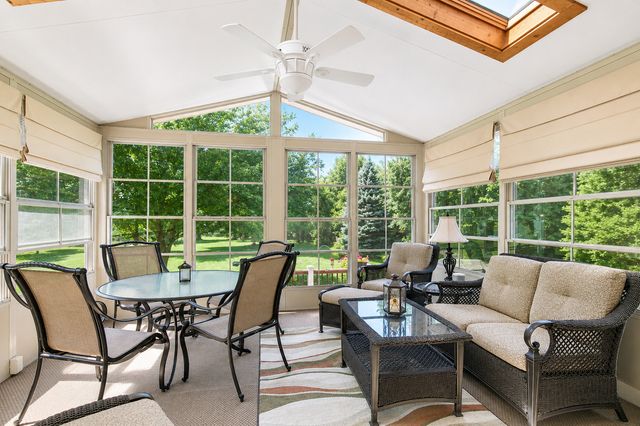 2617 Crystal Way, Crystal Lake, IL 60012