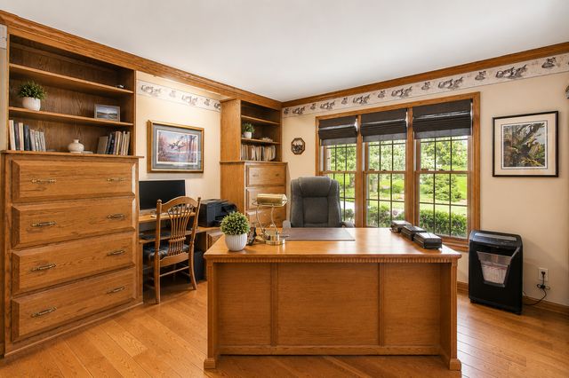 2617 Crystal Way, Crystal Lake, IL 60012