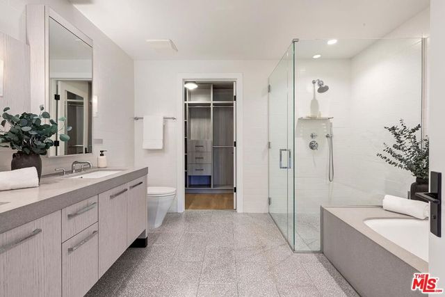 10777 Wilshire Boulevard 409, Los Angeles, CA 90024