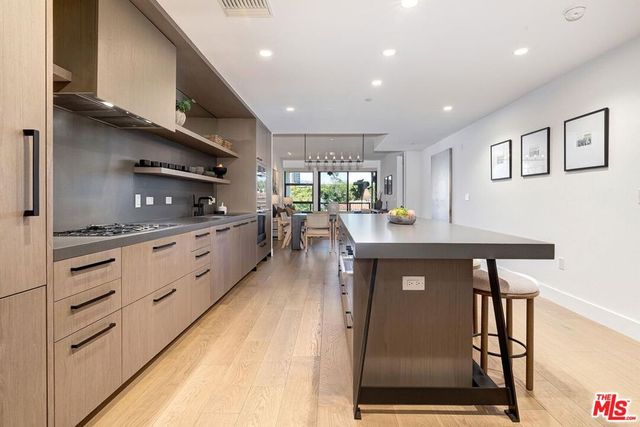 10777 Wilshire Boulevard 409, Los Angeles, CA 90024