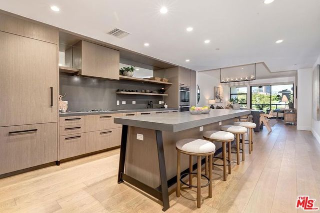 10777 Wilshire Boulevard 409, Los Angeles, CA 90024