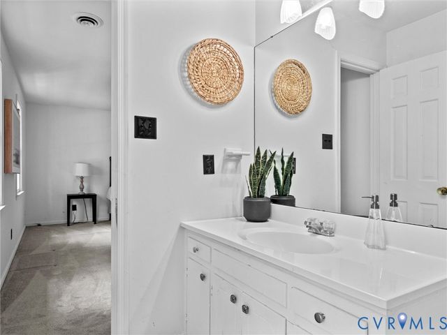 3610 Castlebury Dr, Chester, VA 23831