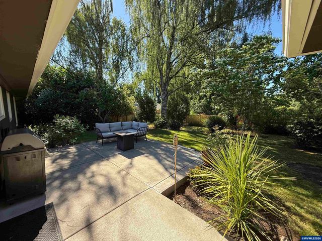 868 Charles Av S, Salem, OR 97302
