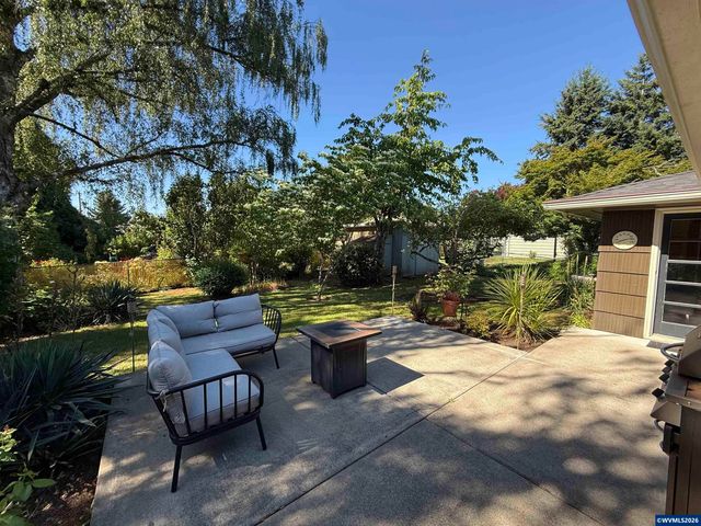 868 Charles Av S, Salem, OR 97302