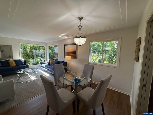 868 Charles Av S, Salem, OR 97302