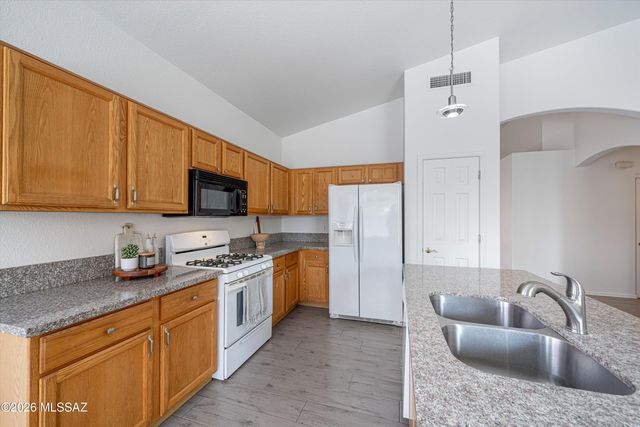 7790 E Castle Valley Way, Tucson, AZ 85750