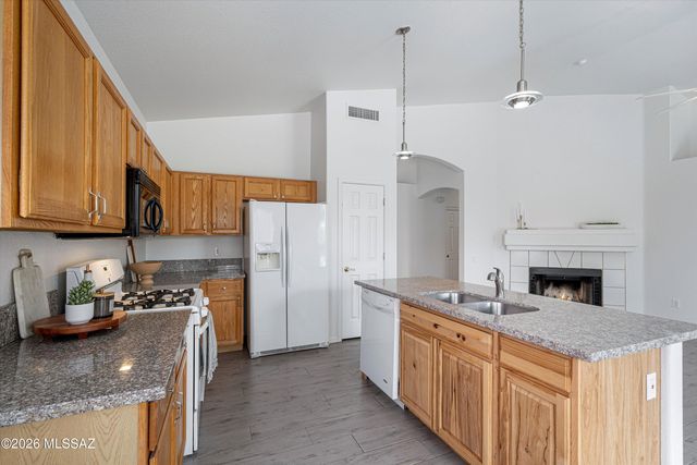 7790 E Castle Valley Way, Tucson, AZ 85750