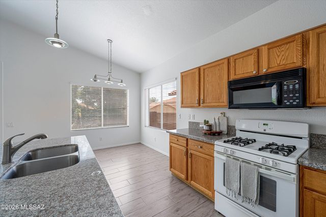 7790 E Castle Valley Way, Tucson, AZ 85750