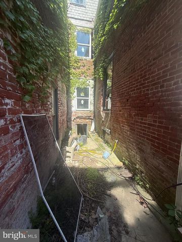 204 S DUKE ST, York, PA 17401