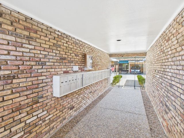5343 Richmond Avenue 21, Houston, TX 77056