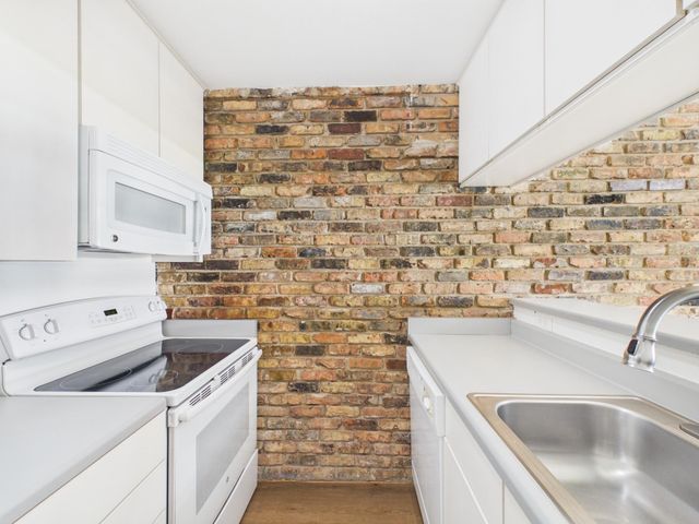 5343 Richmond Avenue 21, Houston, TX 77056