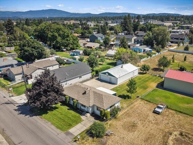 9522 E Valleyway Ave, Spokane, WA 99206