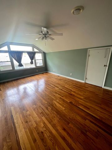 2S525 Lloyd Avenue, Lombard, IL 60148