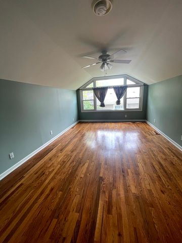 2S525 Lloyd Avenue, Lombard, IL 60148