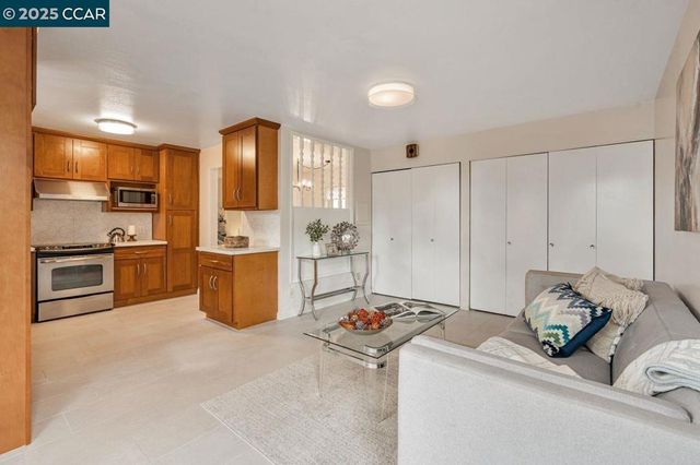 2022 Ascot Dr, Moraga, CA 94556