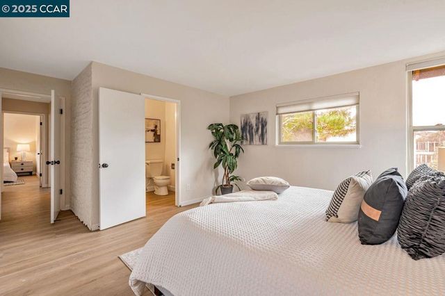 2022 Ascot Dr, Moraga, CA 94556