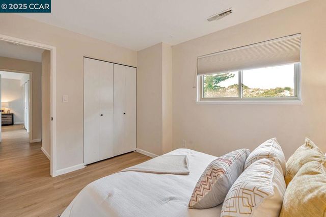 2022 Ascot Dr, Moraga, CA 94556