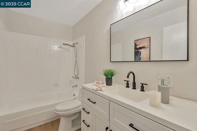 2022 Ascot Dr, Moraga, CA 94556