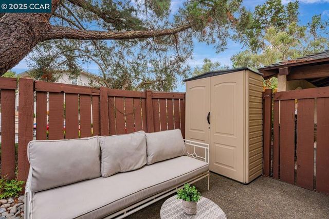 2022 Ascot Dr, Moraga, CA 94556