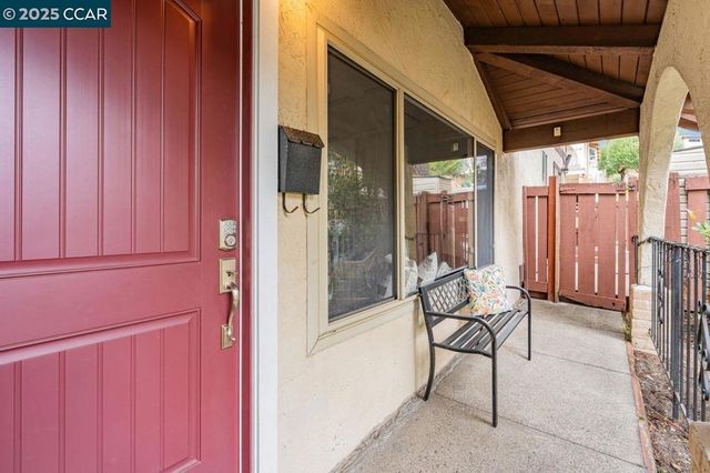 2022 Ascot Dr, Moraga, CA 94556