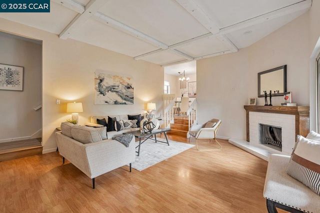 2022 Ascot Dr, Moraga, CA 94556