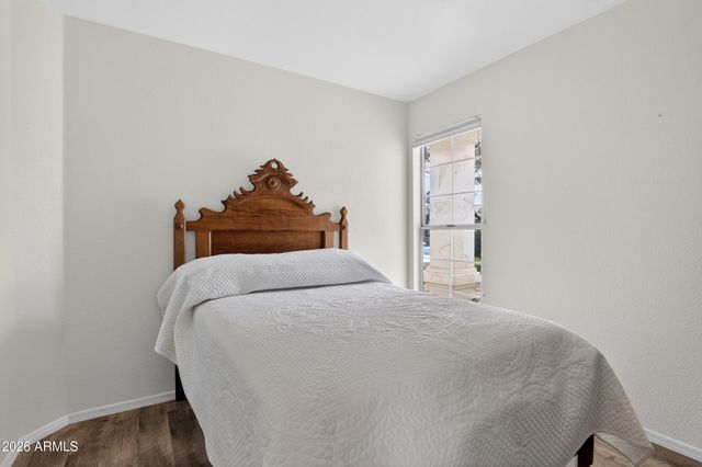 6942 W VIA DEL SOL Drive, Glendale, AZ 85310