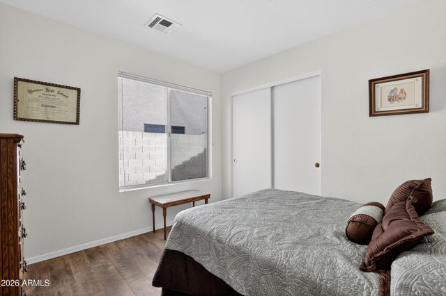 6942 W VIA DEL SOL Drive, Glendale, AZ 85310