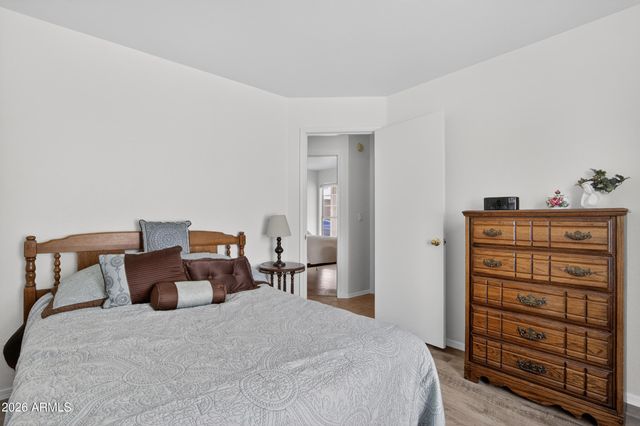 6942 W VIA DEL SOL Drive, Glendale, AZ 85310